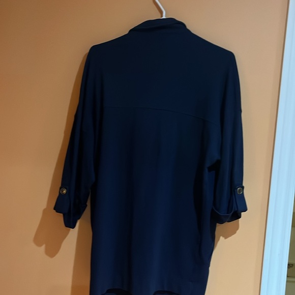 Ladies top - Picture 3 of 11